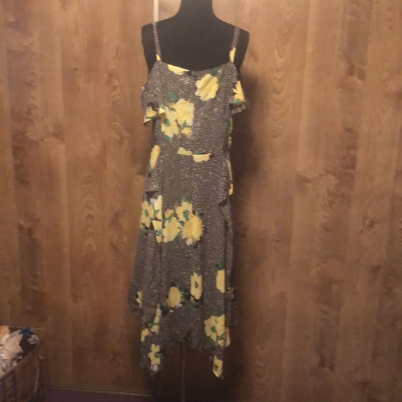 Pretty Flowing Dress by INC International Concepts Size 12 - Picture 7 of 17